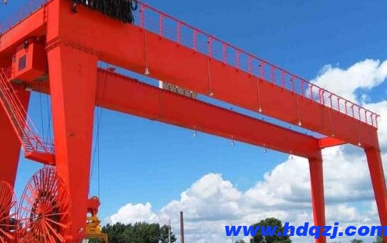 集裝箱門(mén)式起重機(jī)