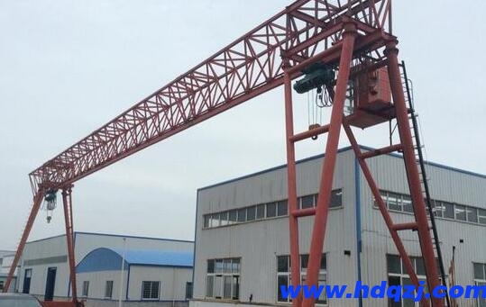 起重機需要按時清理嗎？起重機機械零件的清理方式